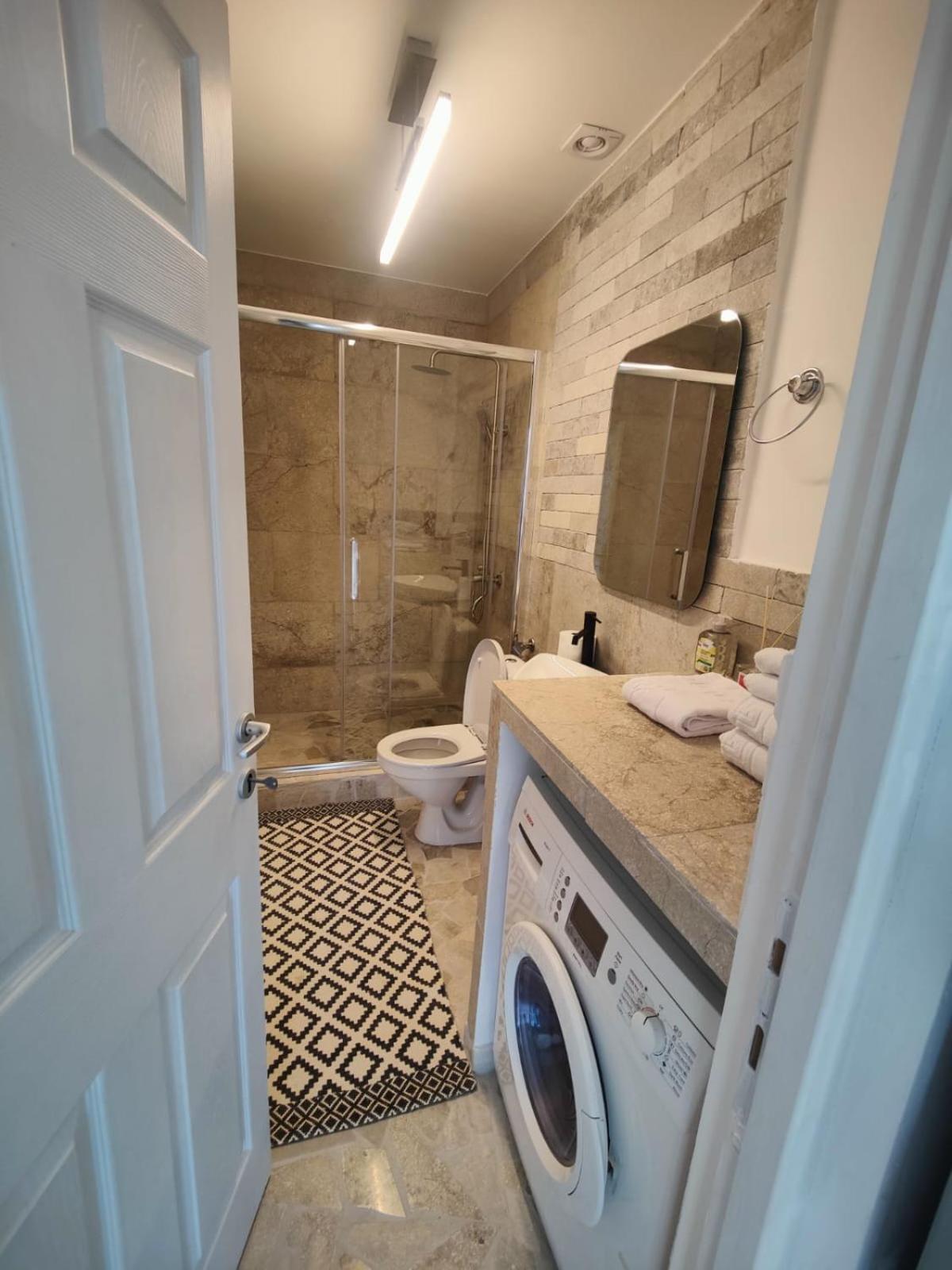 Luxus Cluj Airport Apartments 外观 照片