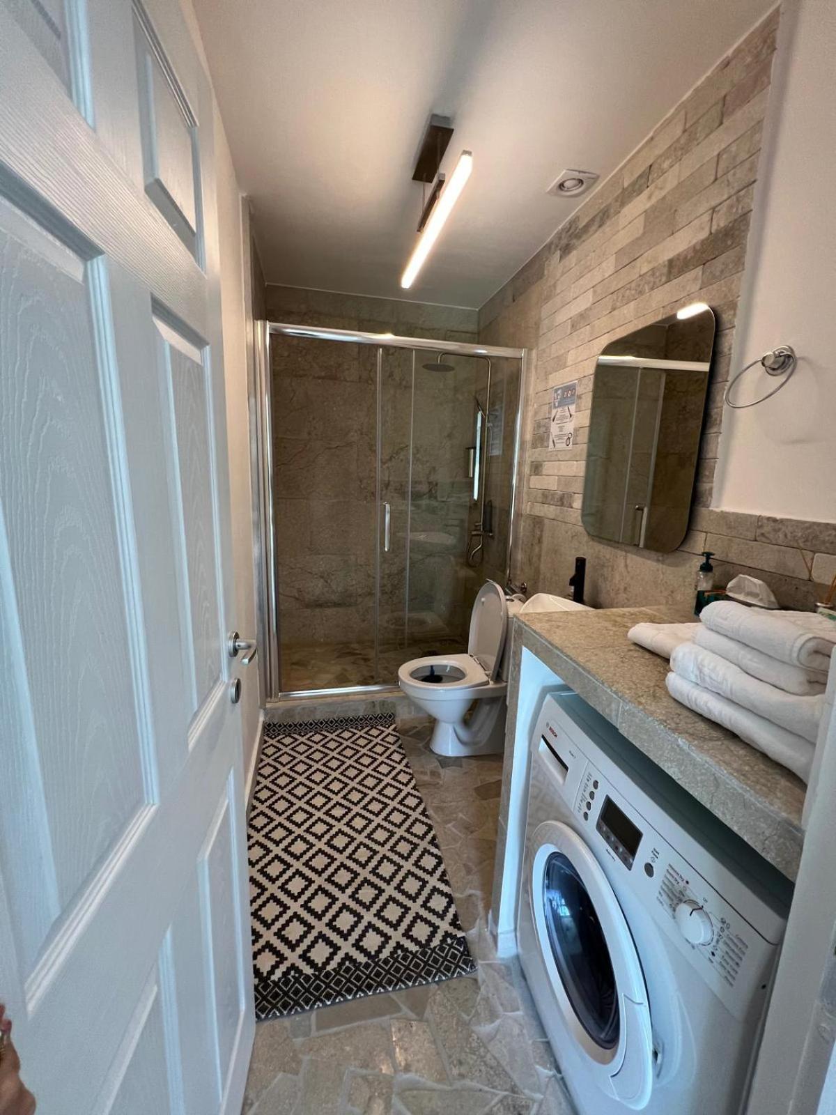 Luxus Cluj Airport Apartments 外观 照片