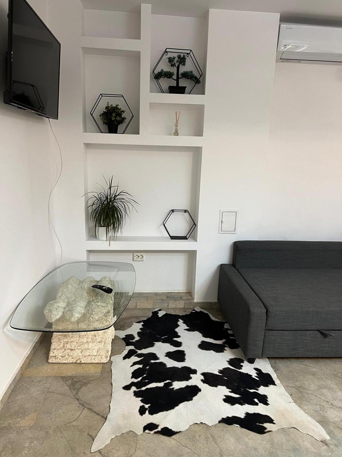 Luxus Cluj Airport Apartments 外观 照片
