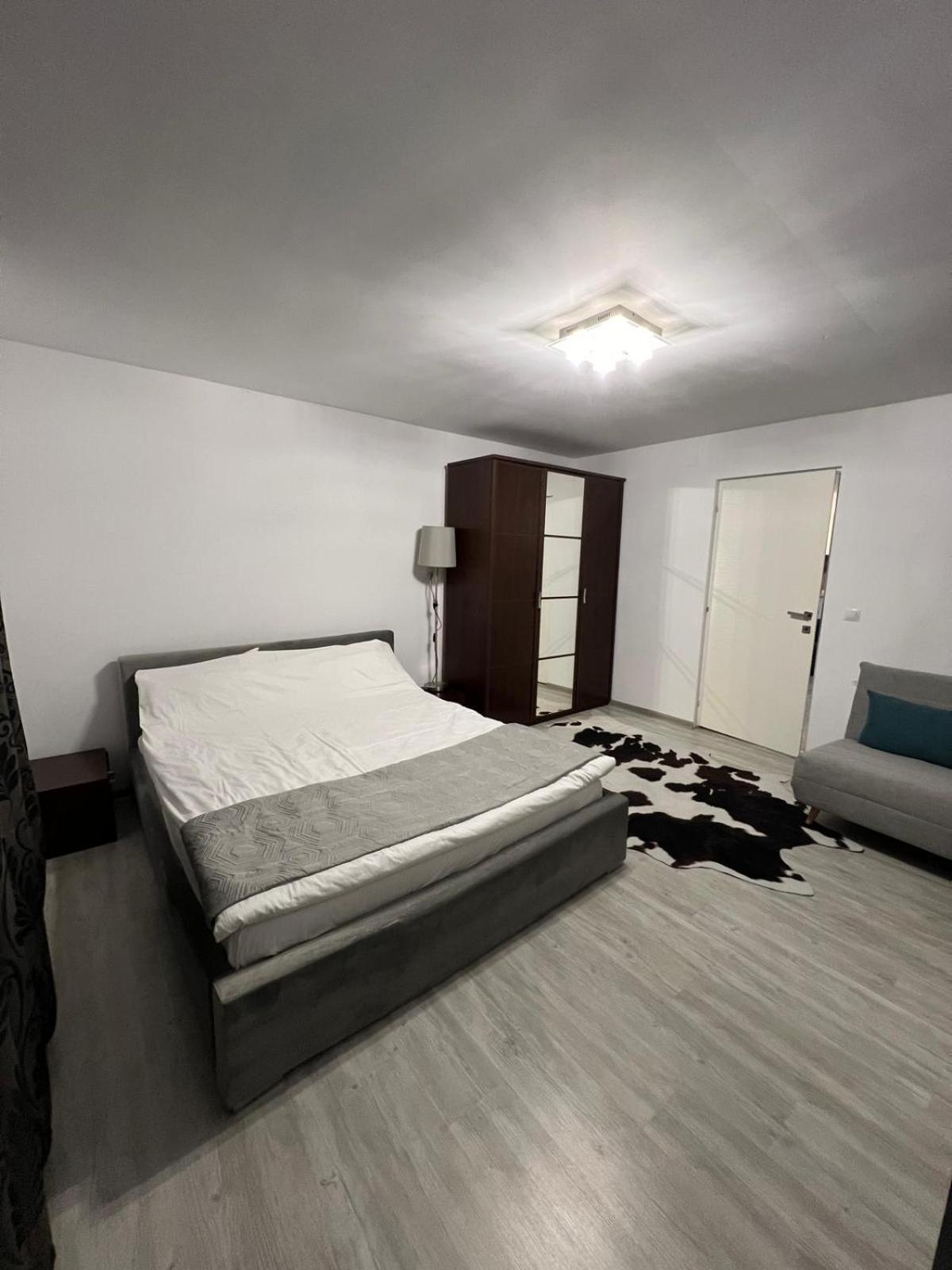 Luxus Cluj Airport Apartments 外观 照片