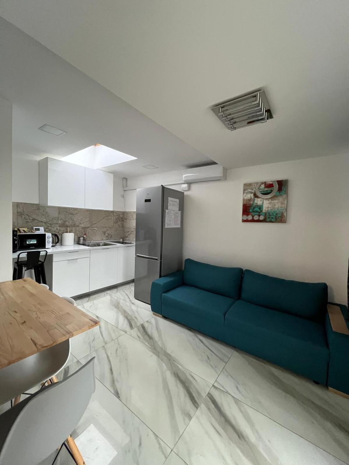 Luxus Cluj Airport Apartments 外观 照片