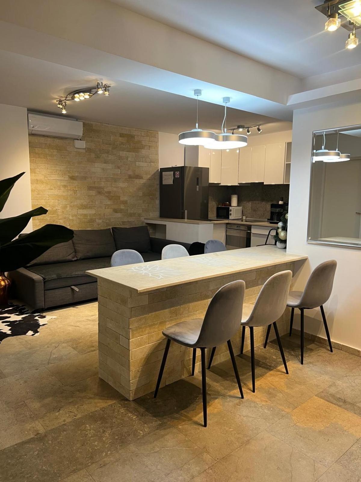 Luxus Cluj Airport Apartments 外观 照片